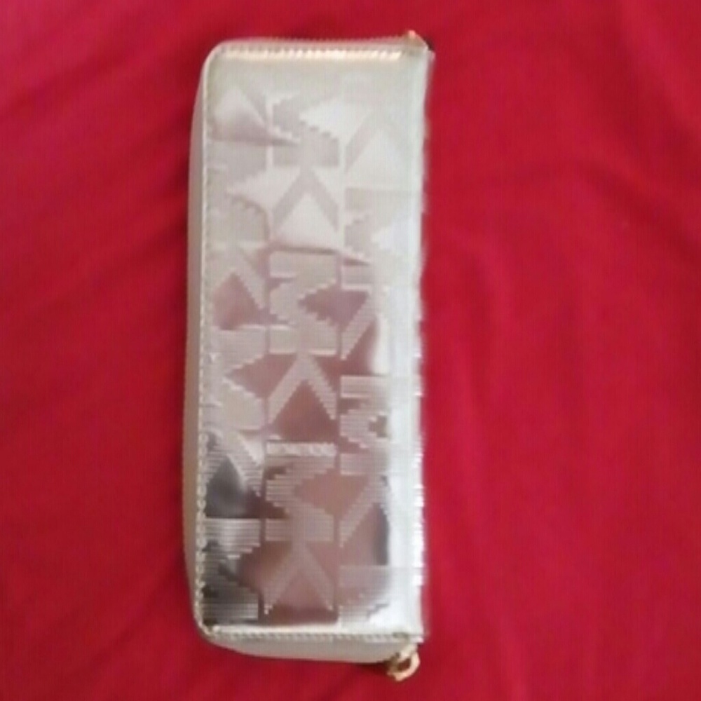 Genuine Michael Kors Wallet - Picture 4 of 5